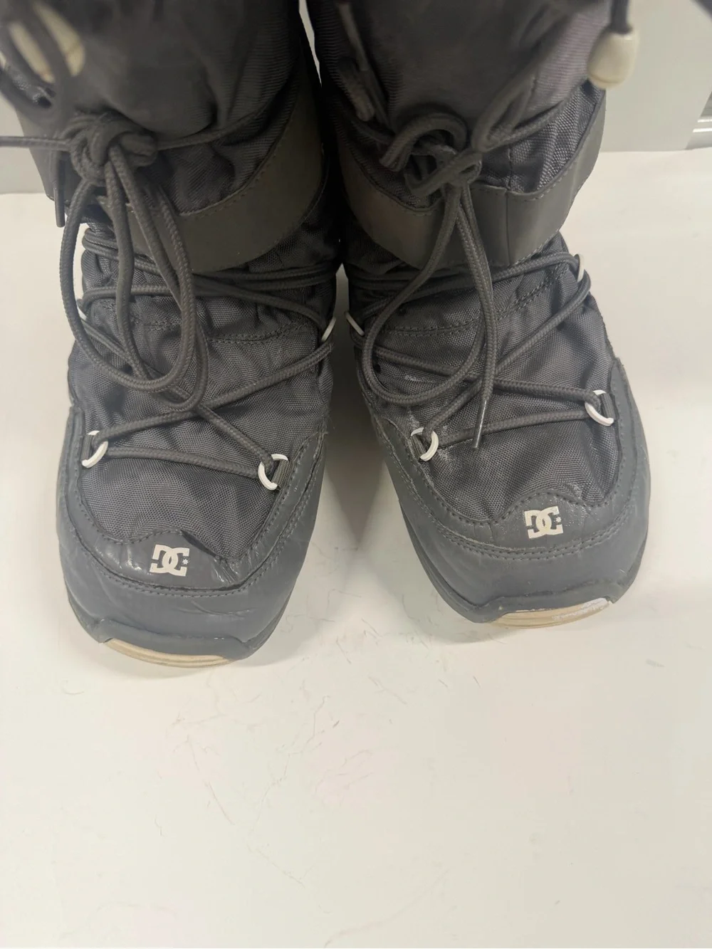 vintage DC Chalet SE gray snow boots M